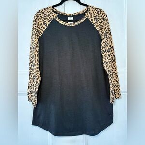 PINK Victoria’s Secret Leopard Raglan Baseball Tee - Large